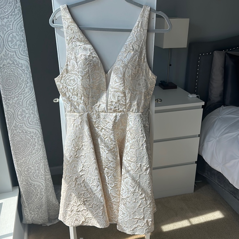 Light cream formal dress with pockets